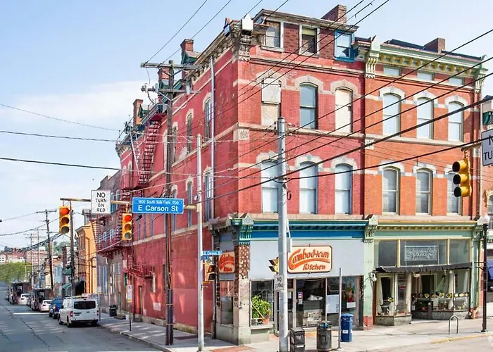 Urban Oasis - 3br 2ba - View- Private Parking Pittsburgh