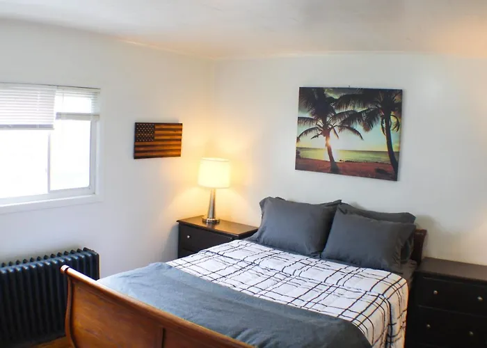 Urban Oasis - 3br 2ba - View- Private Parking * Pittsburgh