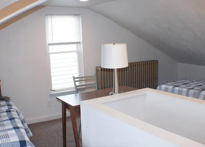 Apartment Urban Oasis - 3br 2ba - View- Private Parking *